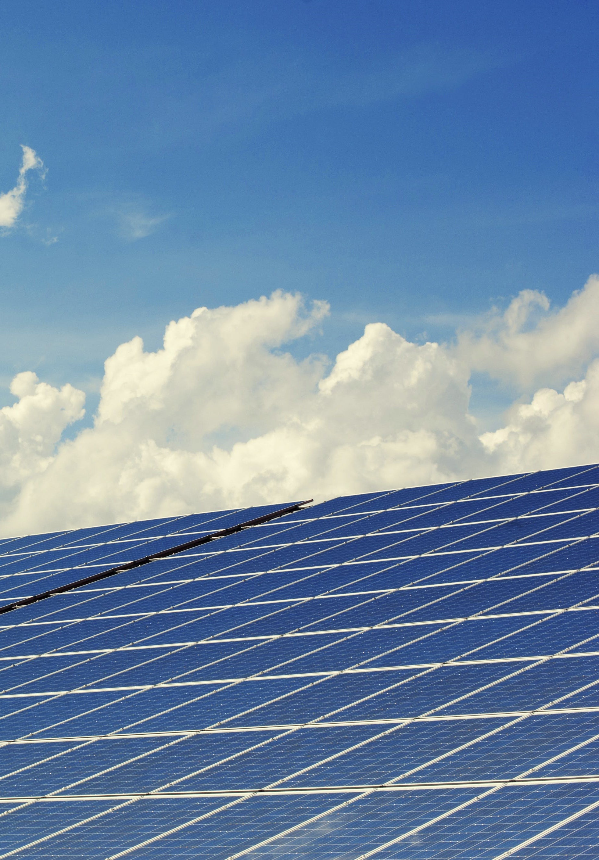 The advantages of Behind-the-Meter Energy Storage with rooftop photovoltaics
