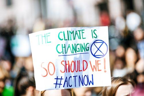 Aligning growth with climate action